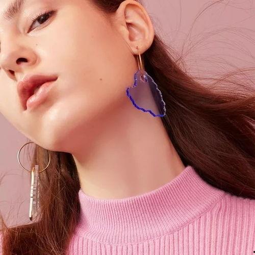 爆料娱乐圈耳环女星